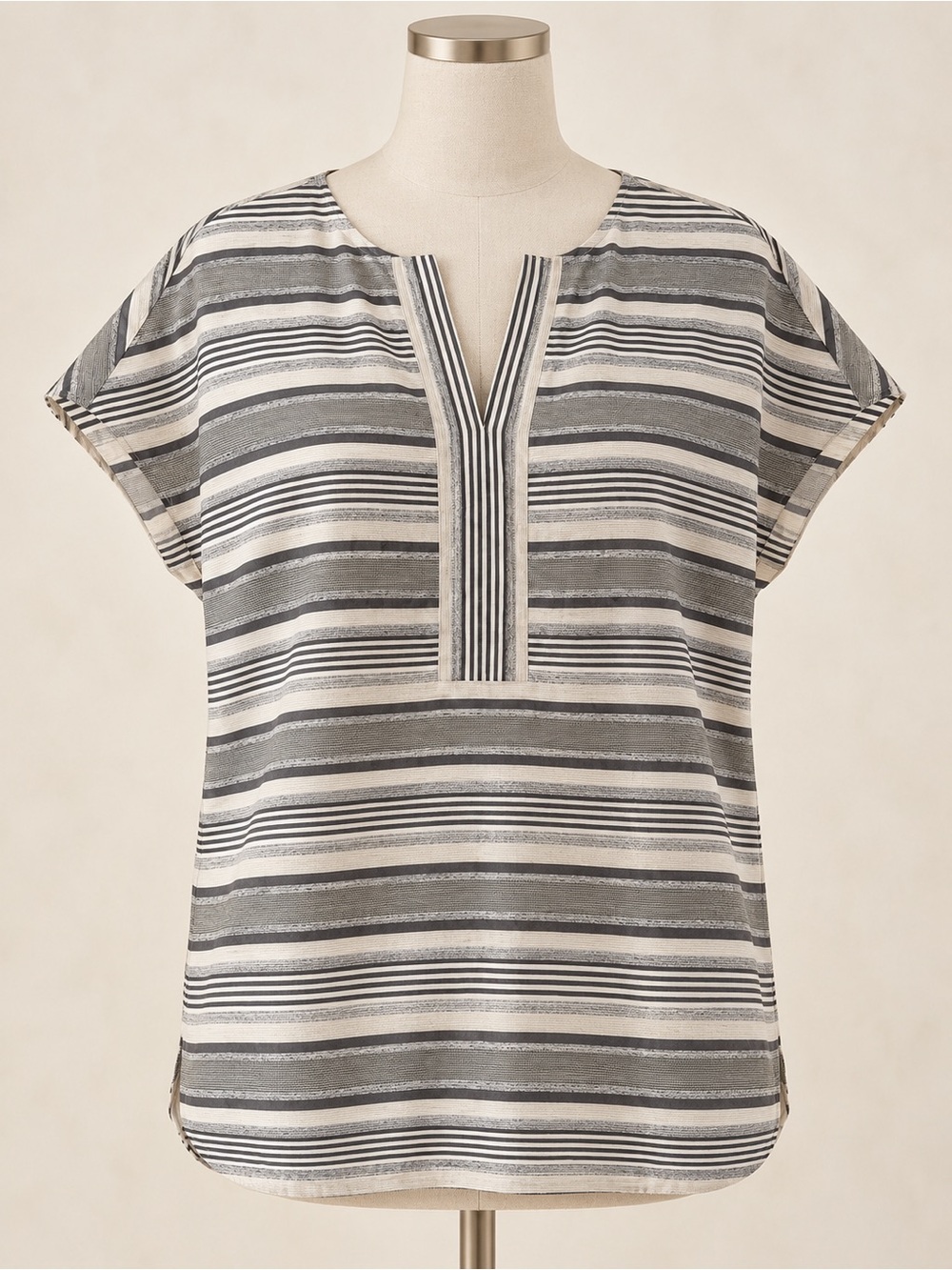 Lafayette 148 New York Striped V-Neck Tunic Blouse Short Sleeve Top Size S